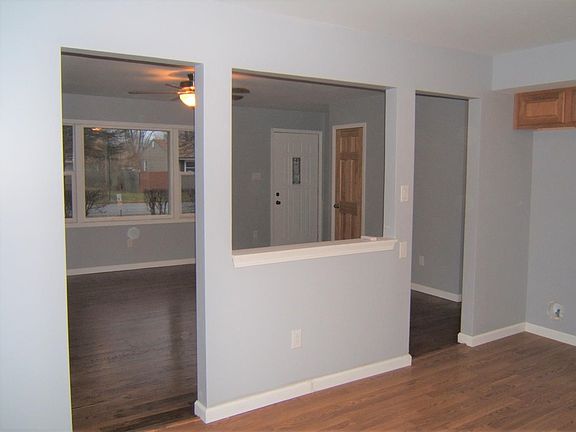 2nd image of 6072 Meadowlark St