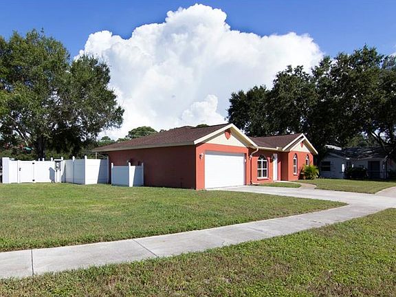 2nd image of 2401 Briar Oak Cir