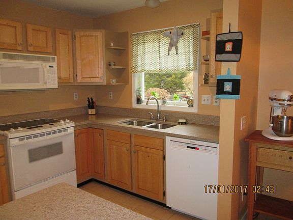 2nd image of 13333 Oakridge Ln