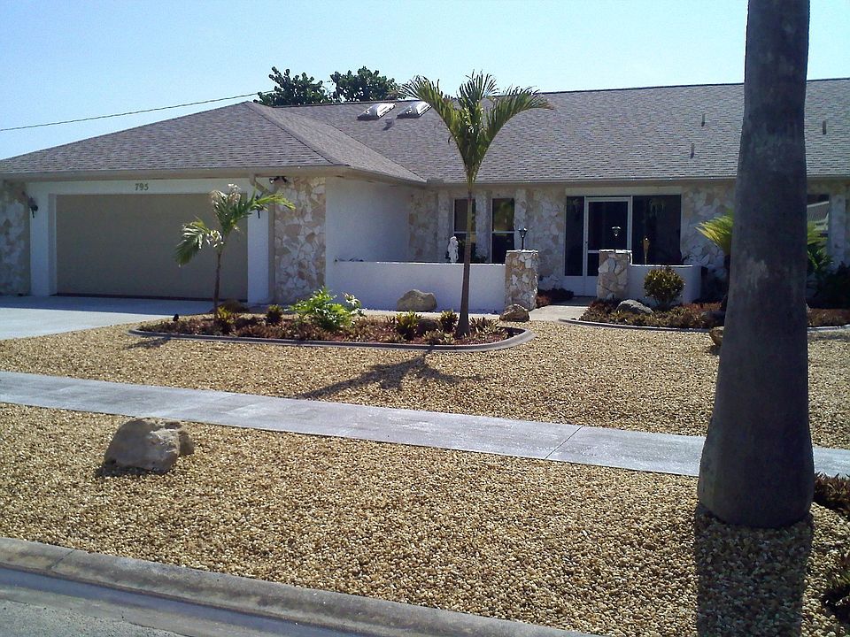 1st image of 795 Hibiscus Dr