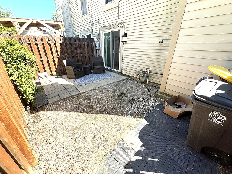 6220 Crofton Dr — Photo 22