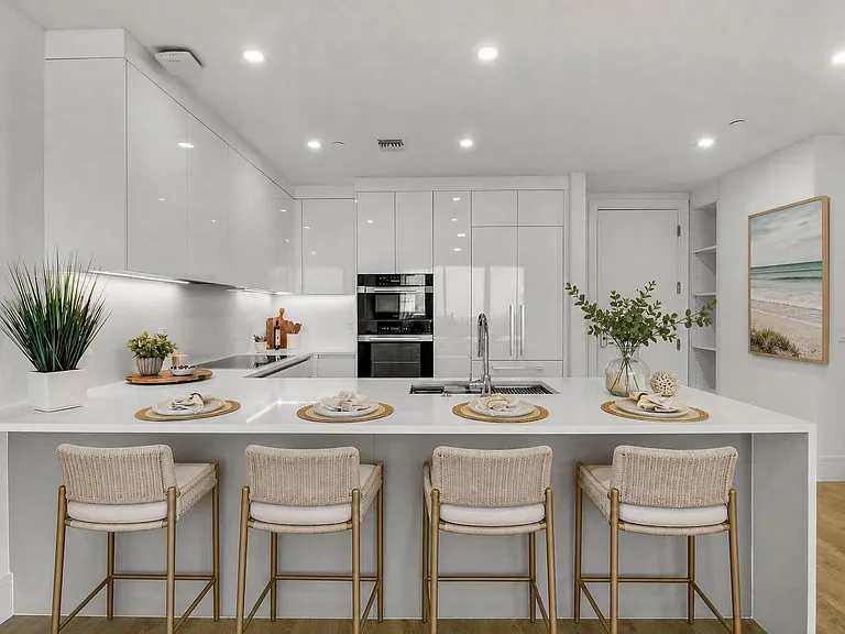 220 Lake Shore Dr #815 — Photo 4