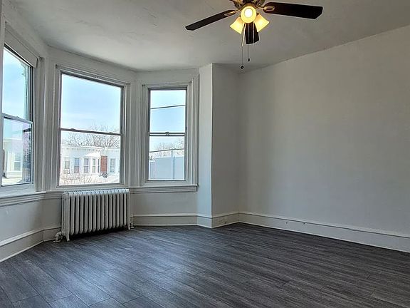3rd image of 4618 N Camac St Floor 2