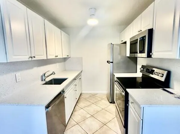 1047 Exeter Dr, Boca Raton, FL