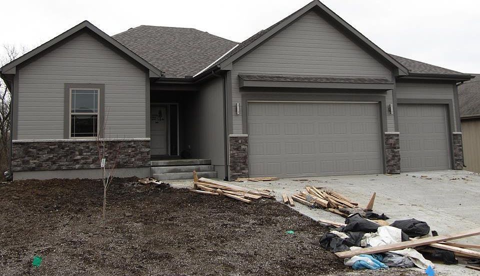 1st image of 1007 NW Crestwood Dr