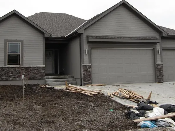 1007 NW Crestwood Dr, Grain Valley, MO 64029