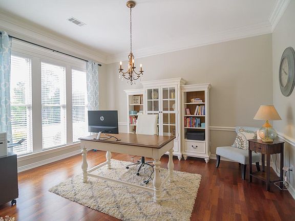 5th image of 6806 Worth Ave E