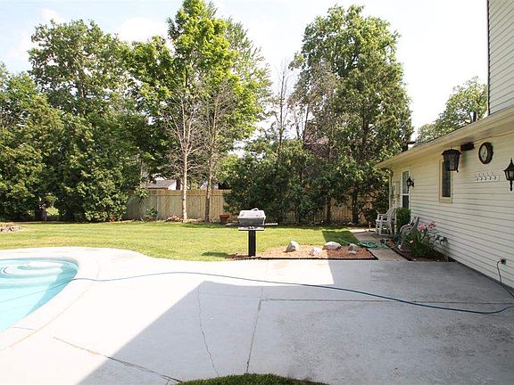 3rd image of 3822 Nottingham Dr