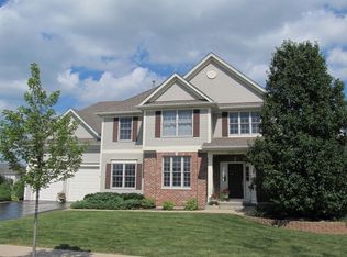 2328 Dustin Dr, Sycamore, IL 60178