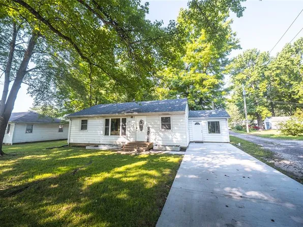 309 N Jackson St, Saint James, MO 65559