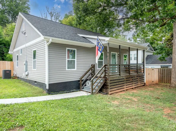 1207 N Main St, Lowell, NC 28098