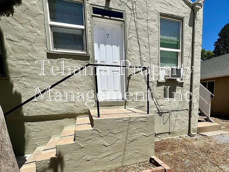 1051 Washington St — Photo 33