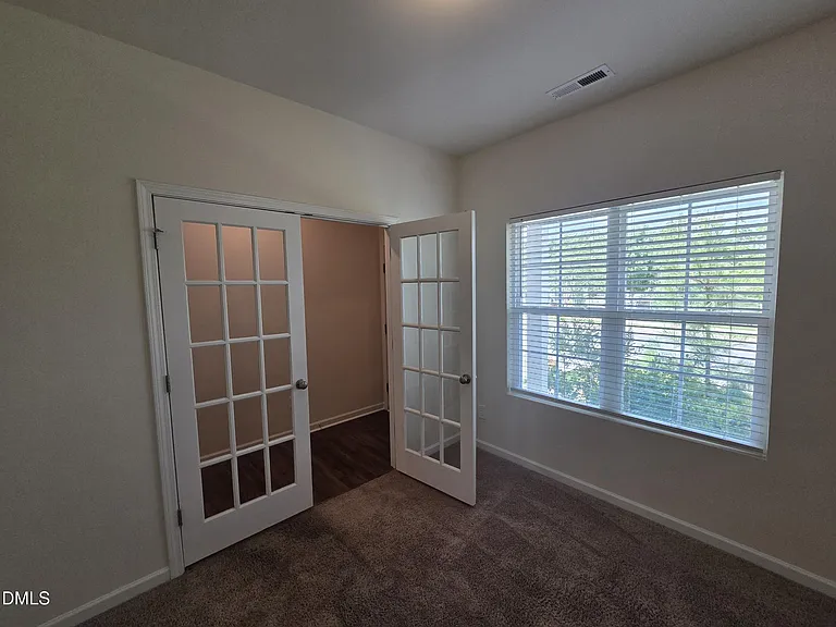 76 Saddle Oaks Ln — Photo 3