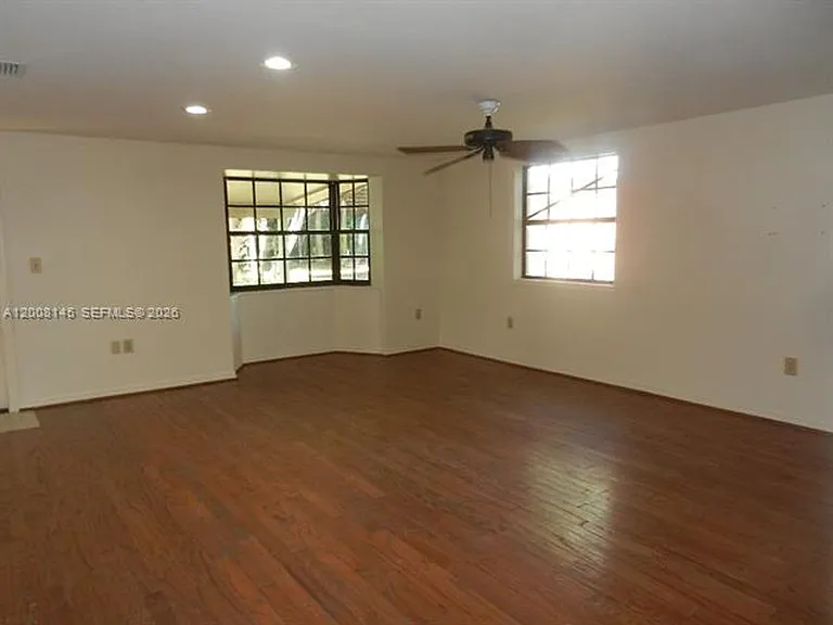 18950 SW 240th St — Photo 8