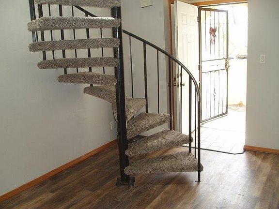 4th image of 318 La Veta Dr NE APT 4