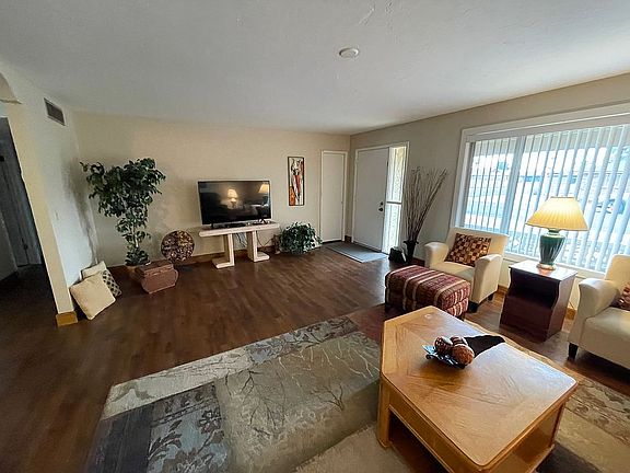 3rd image of 4628 E Dragoon Ave
