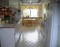 2nd image of 2839 Anderson Dr N