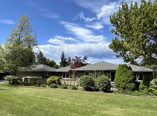 3980 Grandview Dr, Hood River, OR 97031
