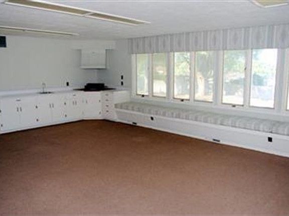 3rd image of 6312 Mossman Pl NE