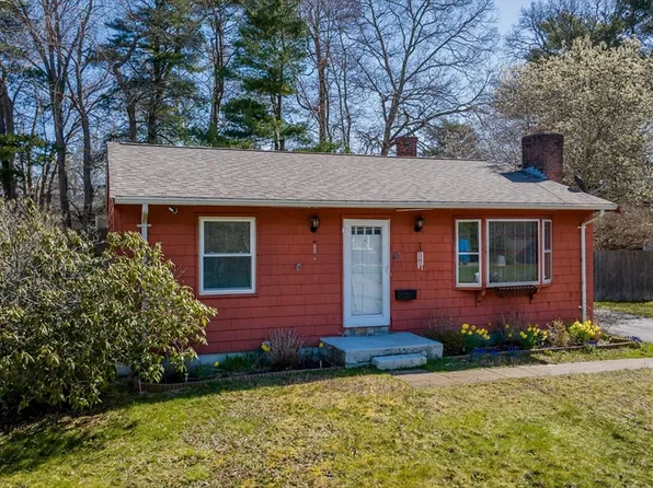 48 Briarwood Dr, New Bedford, MA 02745