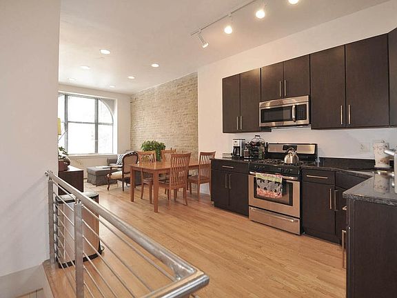 5th image of 649 N Wolcott Ave #1