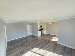 13955 Oxnard St, Van Nuys, CA 91401