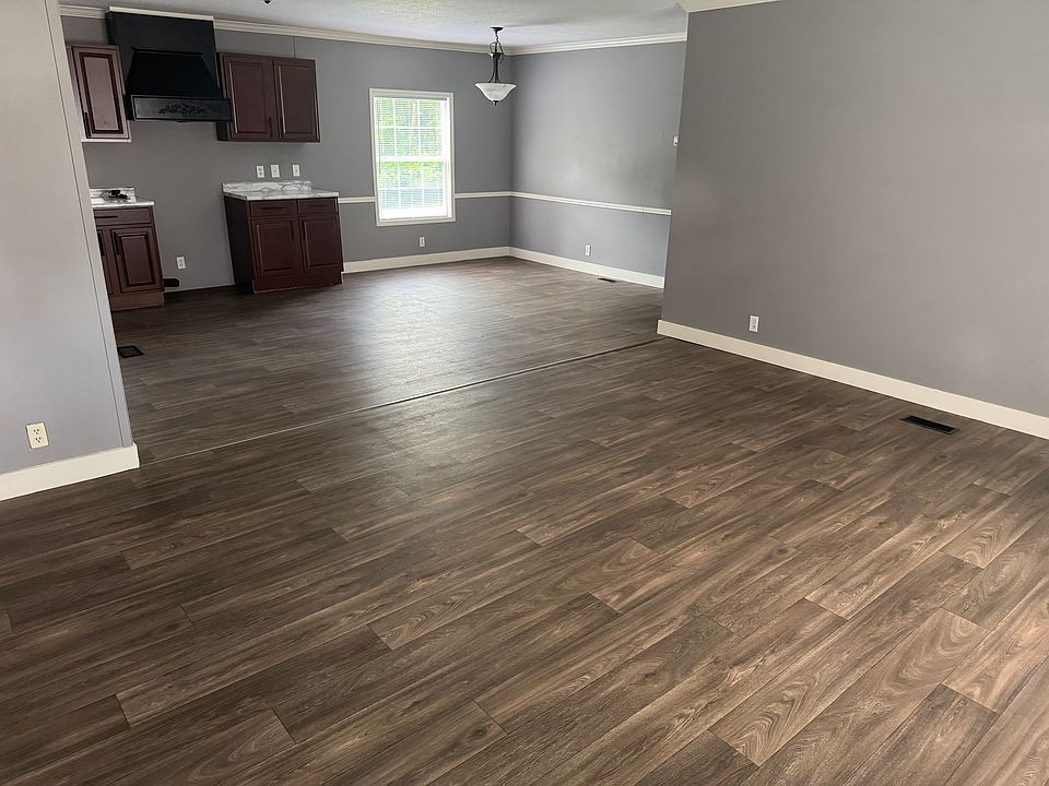 1st image of 379 Pointe Ln
