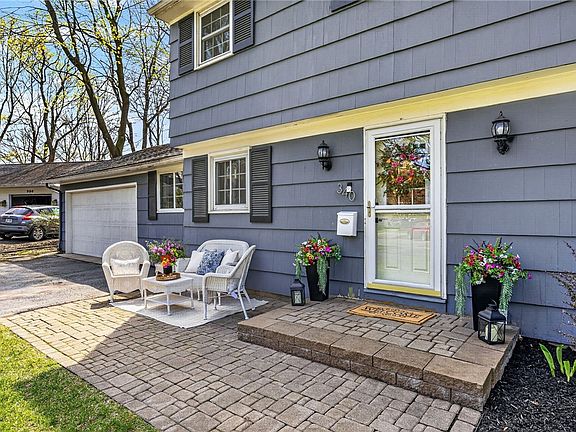 4th image of 340 Village Ln
