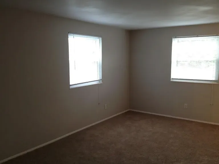 7027 Hubbard Dr — Photo 13