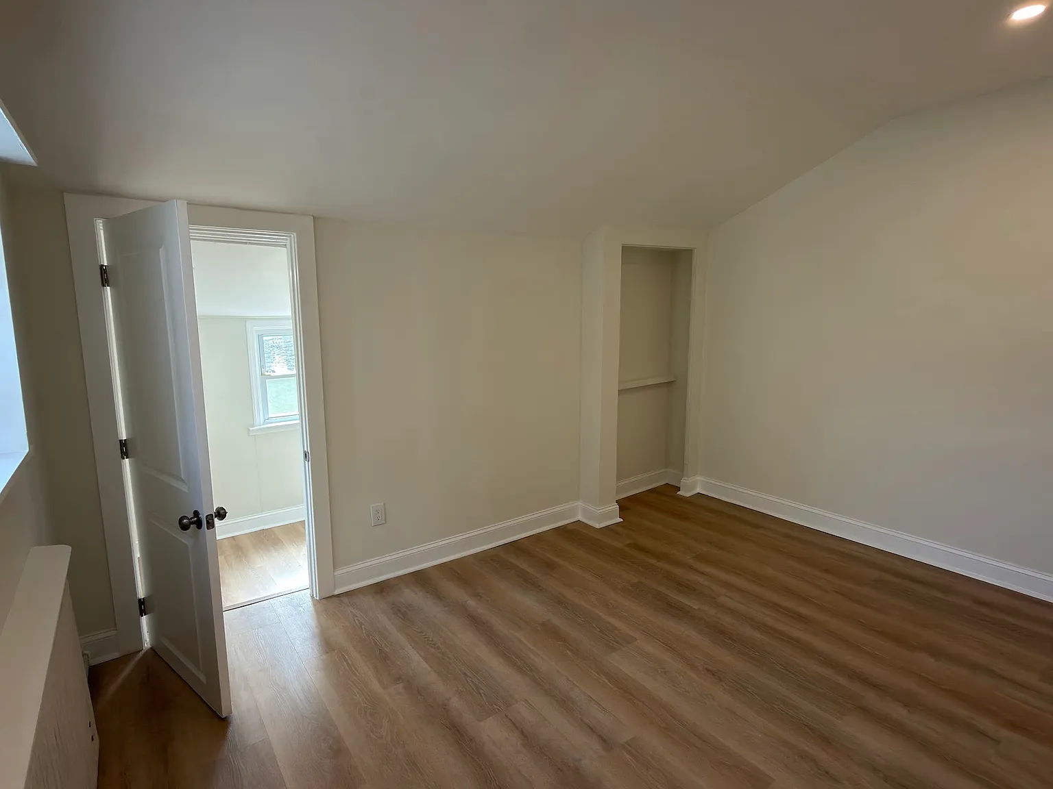 3 bed, 1280 sqft, $2,695 — Photo 4