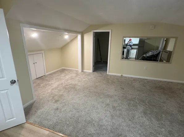 84 Blade St #4, Warwick, RI 02886