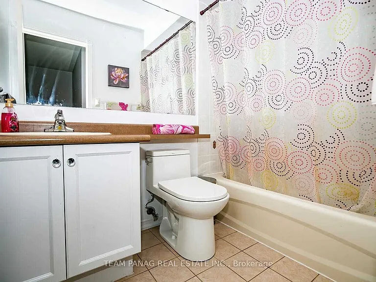 4 Queen Anne Dr — Photo 10