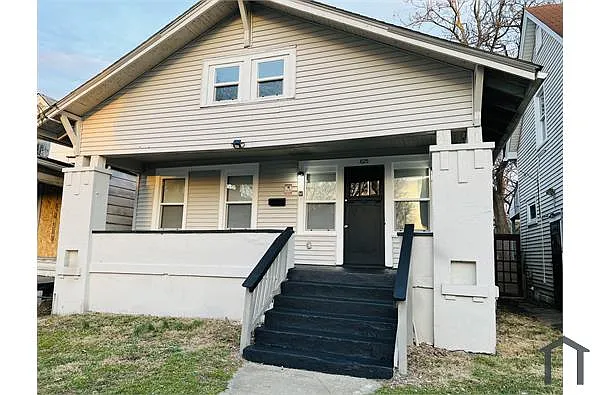 825 S 36th St photo 1