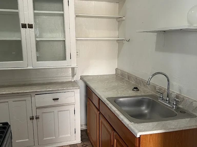 4762 2nd Ave #302 — Photo 9