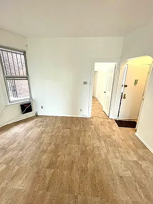 Rented by Brickview NYC Realty NYV LLC | media 4