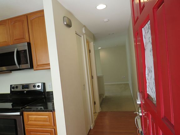 5th image of 1220 100th Pl NE