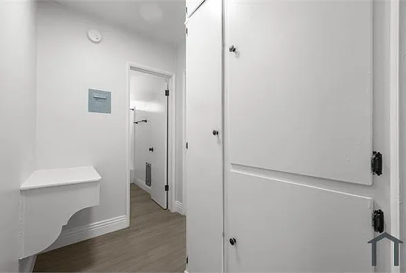 3907 Roxanne Ave #8 — Photo 13