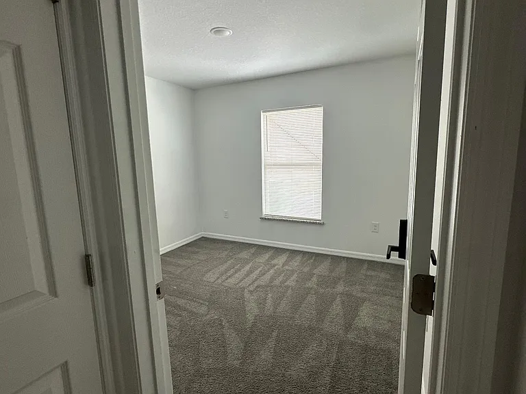302 Avenue P NW #A — Photo 3