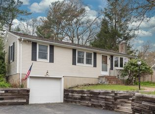 59 Cliff Rd, Bourne, MA 02532