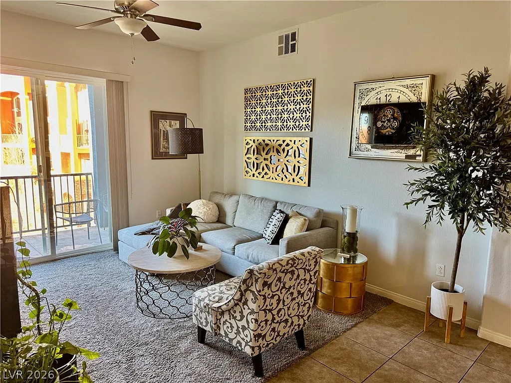 2 bed, 2.0 bath, 1243 sqft, $1,695 — Photo 3