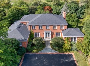 24 Longmeadow Rd, Winnetka, IL 60093