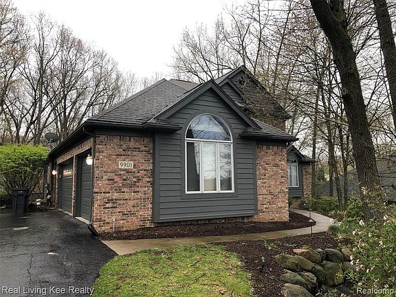 2nd image of 9901 Boulder Ct