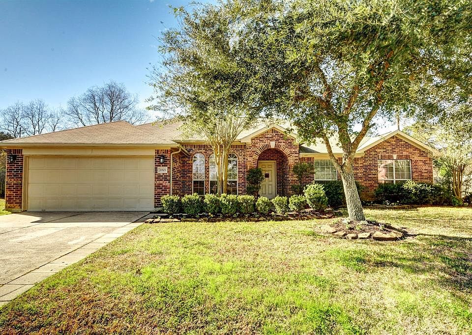 1st image of 21503 Country Club Green Cir