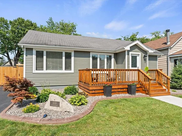 1009 William St, Tecumseh, ON N8N 2A5