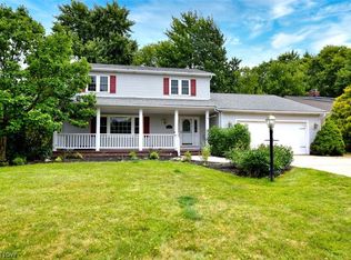 3921 White Oak Trl, Beachwood, OH 44122