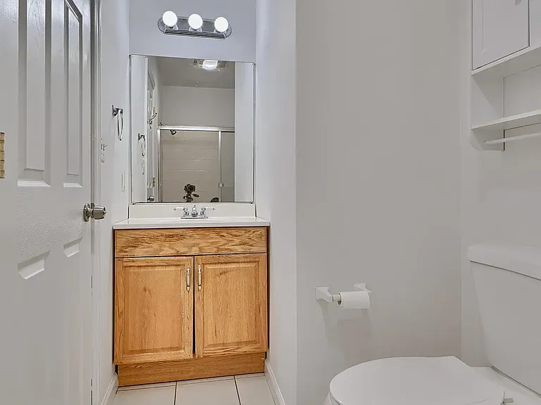 104 N Rose St — Photo 8