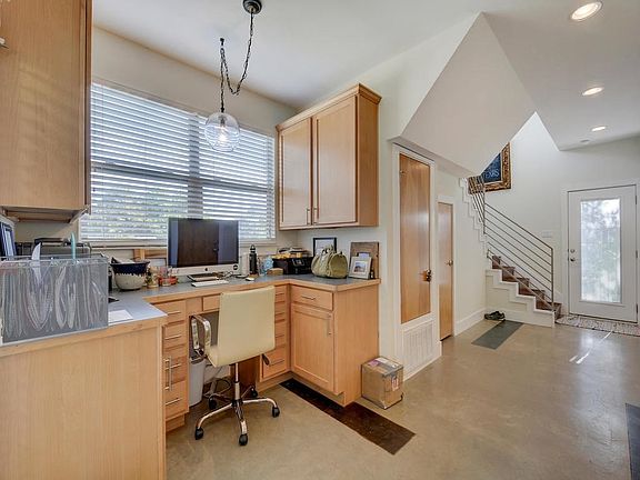 Desk/Workspace Built-In