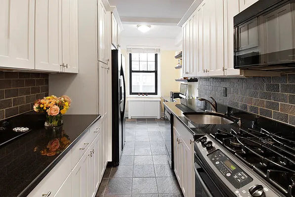 Sold by BLU Real Estate | media 13