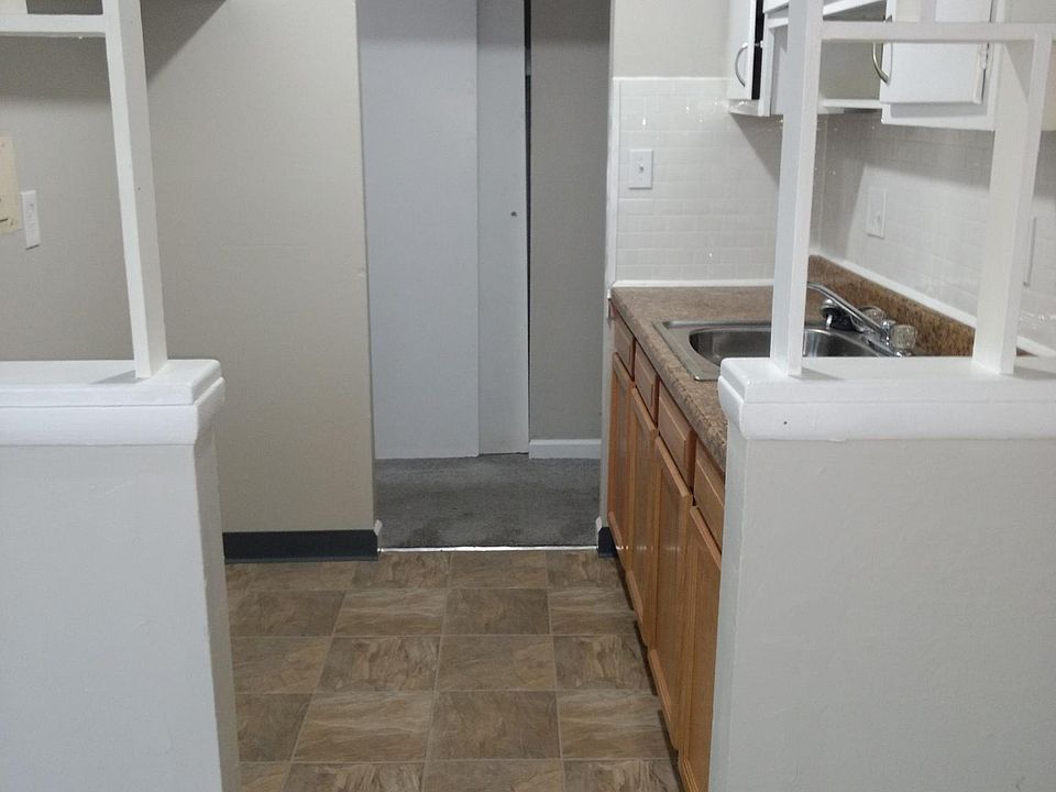 Seabrook Apartments 3656 Seabrook Ave Columbus OH Zillow