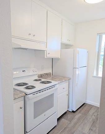 3rd image of 3815 Susan Dr #H-11